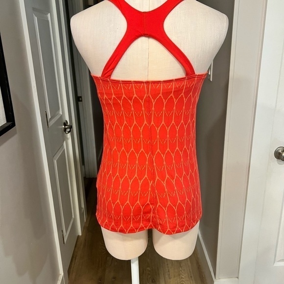 THE NORTH FACE orangish red exercise top with cross back shoulder straps - Picture 8 of 13